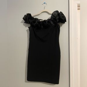 lulu’s black dress